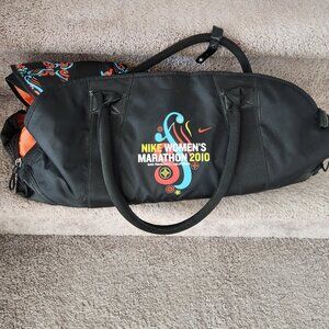 Nike Womens Marathon 2010 Duffel Bag